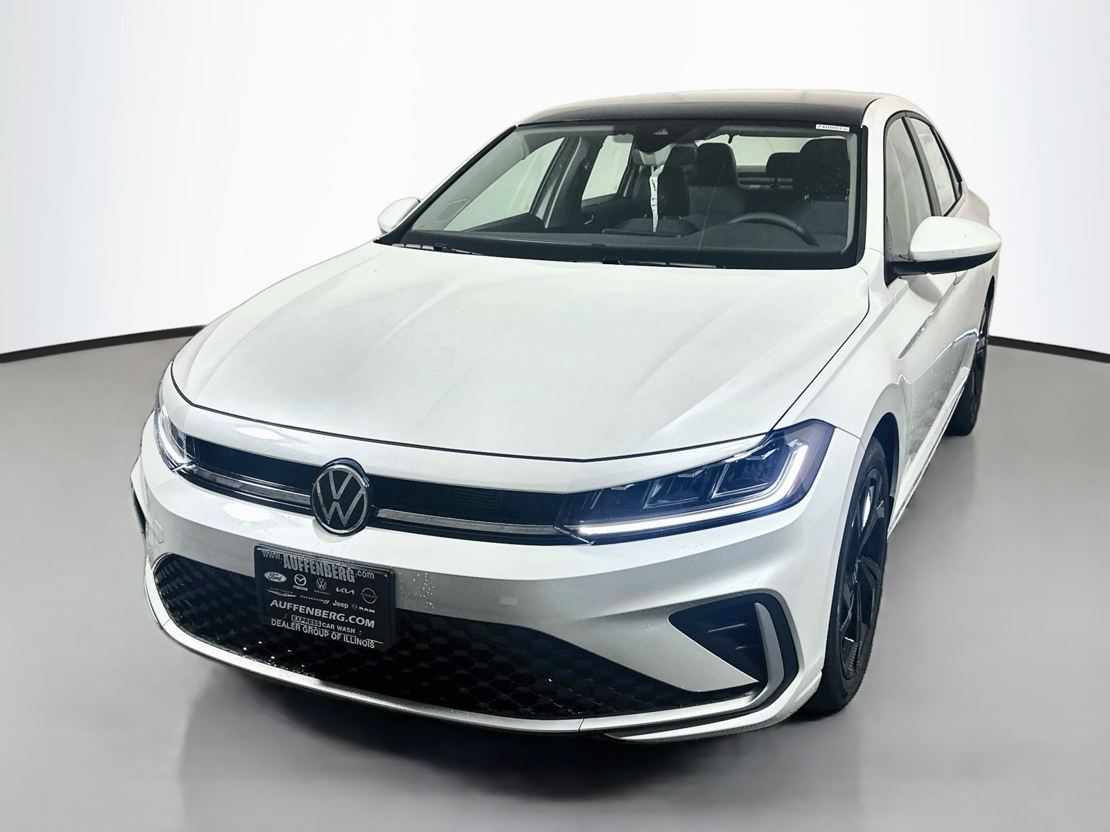New 2027 Volkswagen Jetta SE FWD image 3