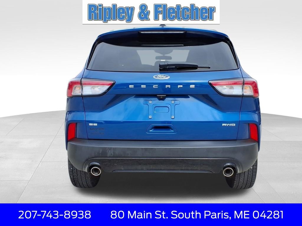 Used 2022 Ford Escape SE w/ SE Sport Appearance Package image 6