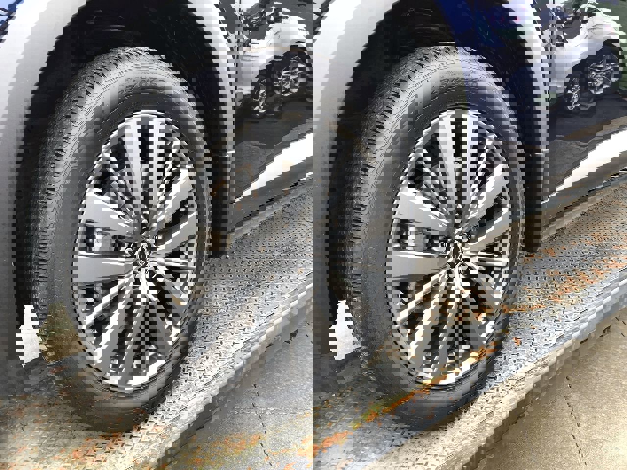 Used 2024 Nissan Pathfinder SL w/ SL Premium Package image 10