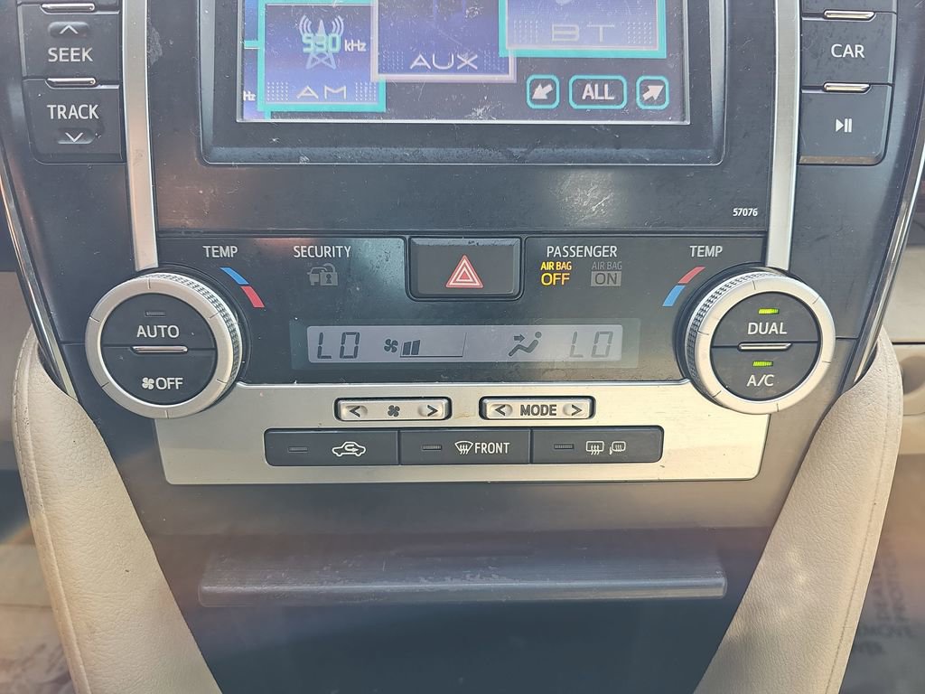 Used 2013 Toyota Camry XLE FWD image 26