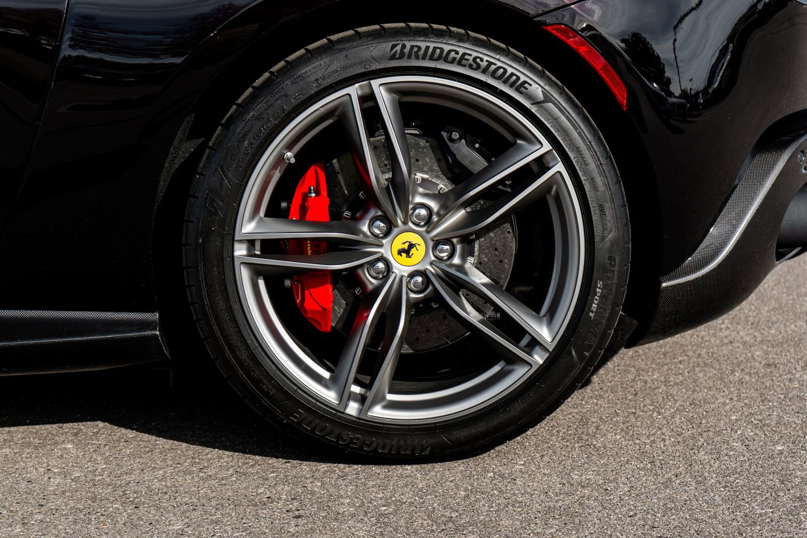 Used 2024 Ferrari Roma image 7