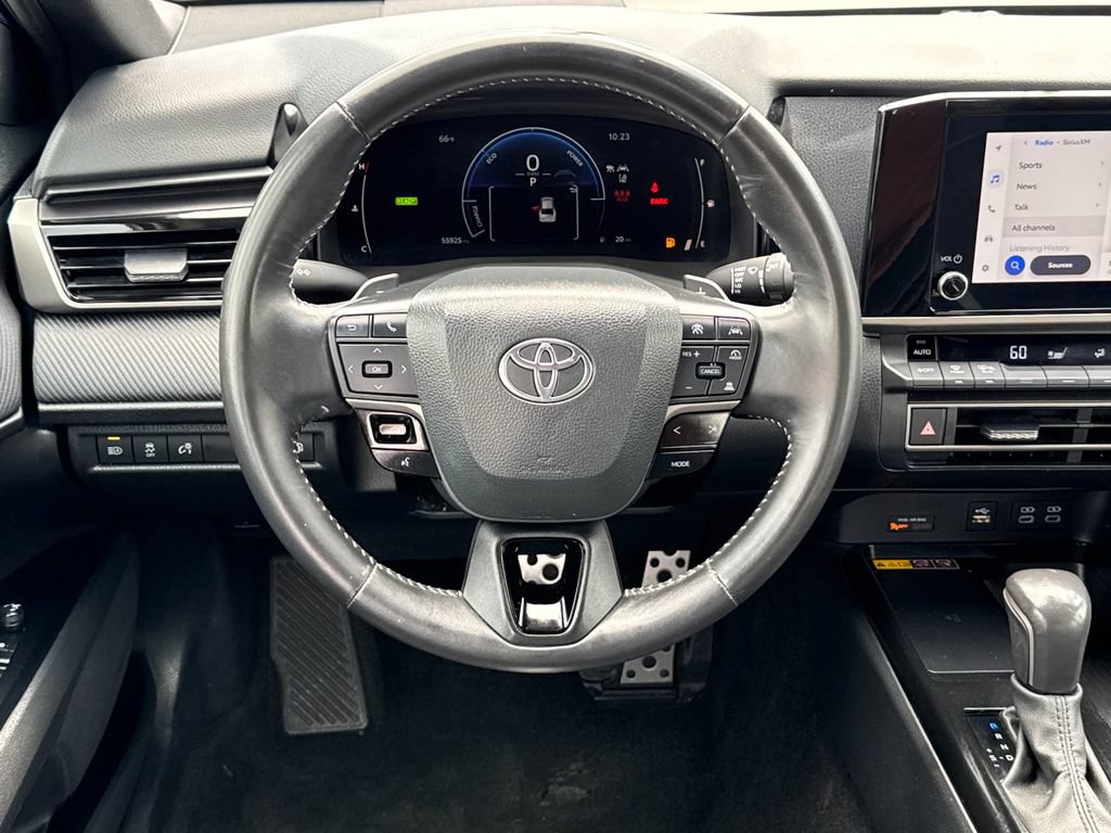 Used 2025 Toyota Camry SE FWD image 14