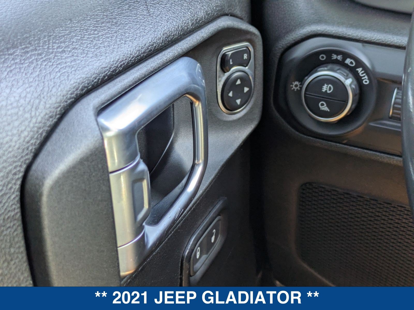Used 2021 Jeep Gladiator Sport AWD/4WD image 26