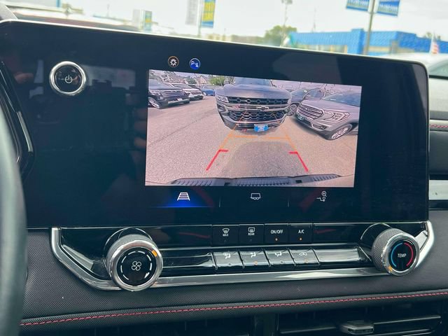 Used 2023 Chevrolet Colorado Z71 w/ Advanced Trailering Package AWD/4WD image 26