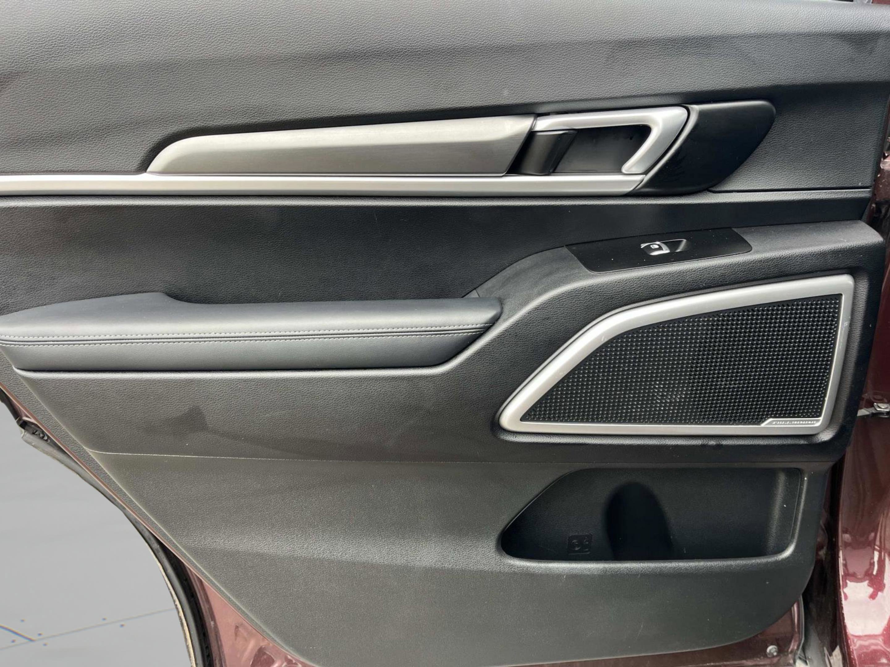 Used 2022 Kia Telluride LX image 20