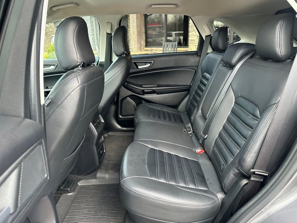 Used 2022 Ford Edge SE image 31