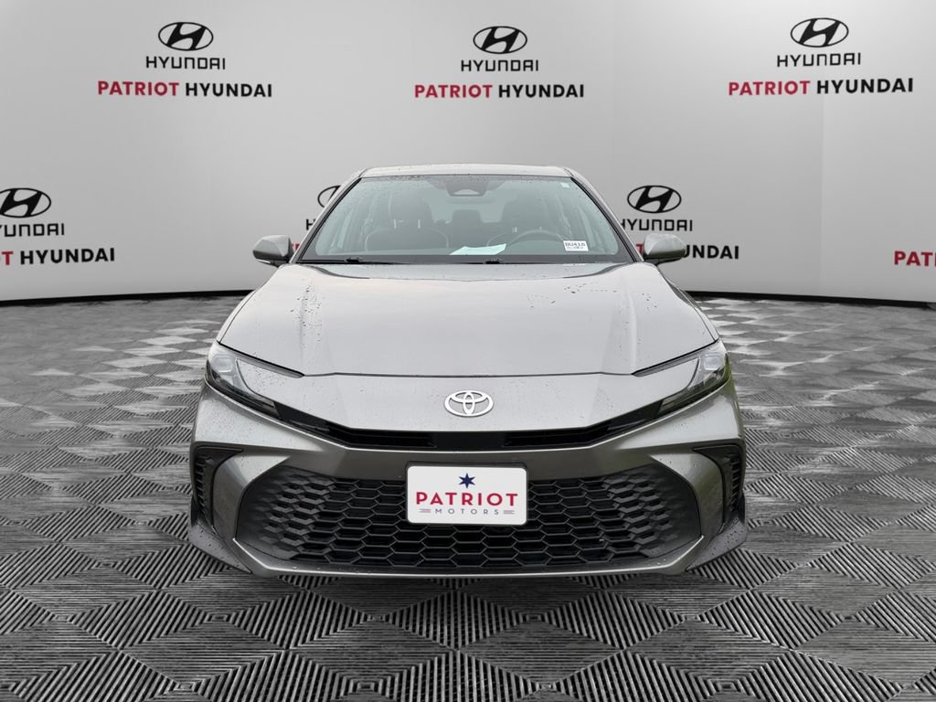 Used 2025 Toyota Camry SE FWD image 8
