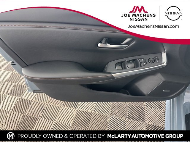 Certified 2025 Nissan Sentra SR w/ SR Premium Package image 18