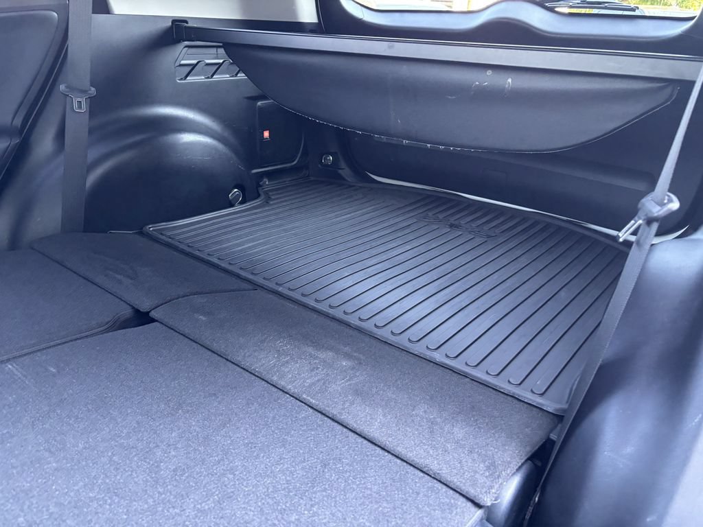 Used 2018 Toyota RAV4 Limited w/ Advanced Technology Package FWD image 27