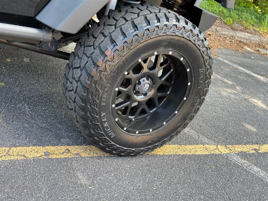 Used 2015 Jeep Wrangler Unlimited Rubicon w/ Dual Top Group AWD/4WD image 27