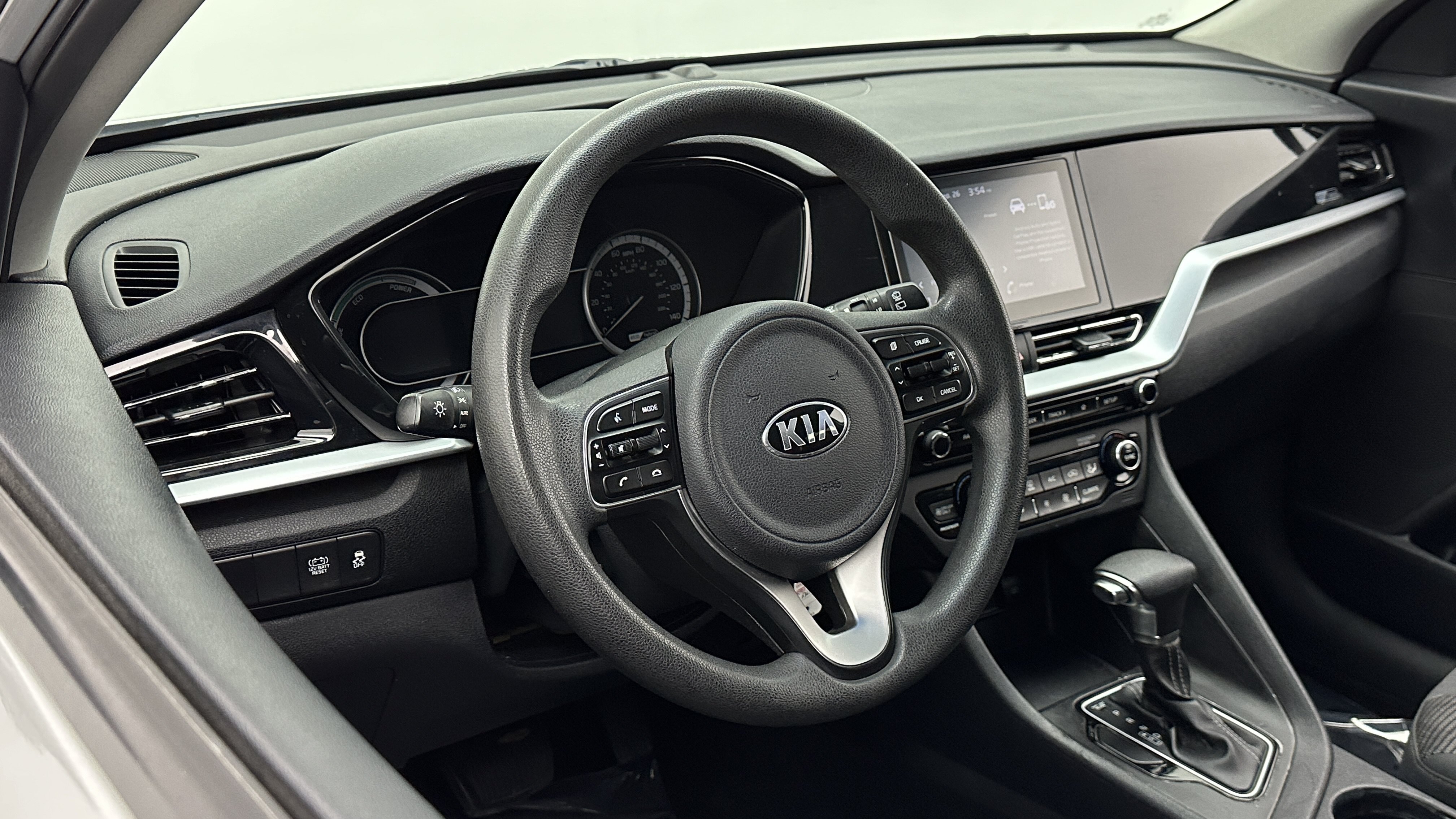 Used 2020 Kia Niro LX FWD image 8