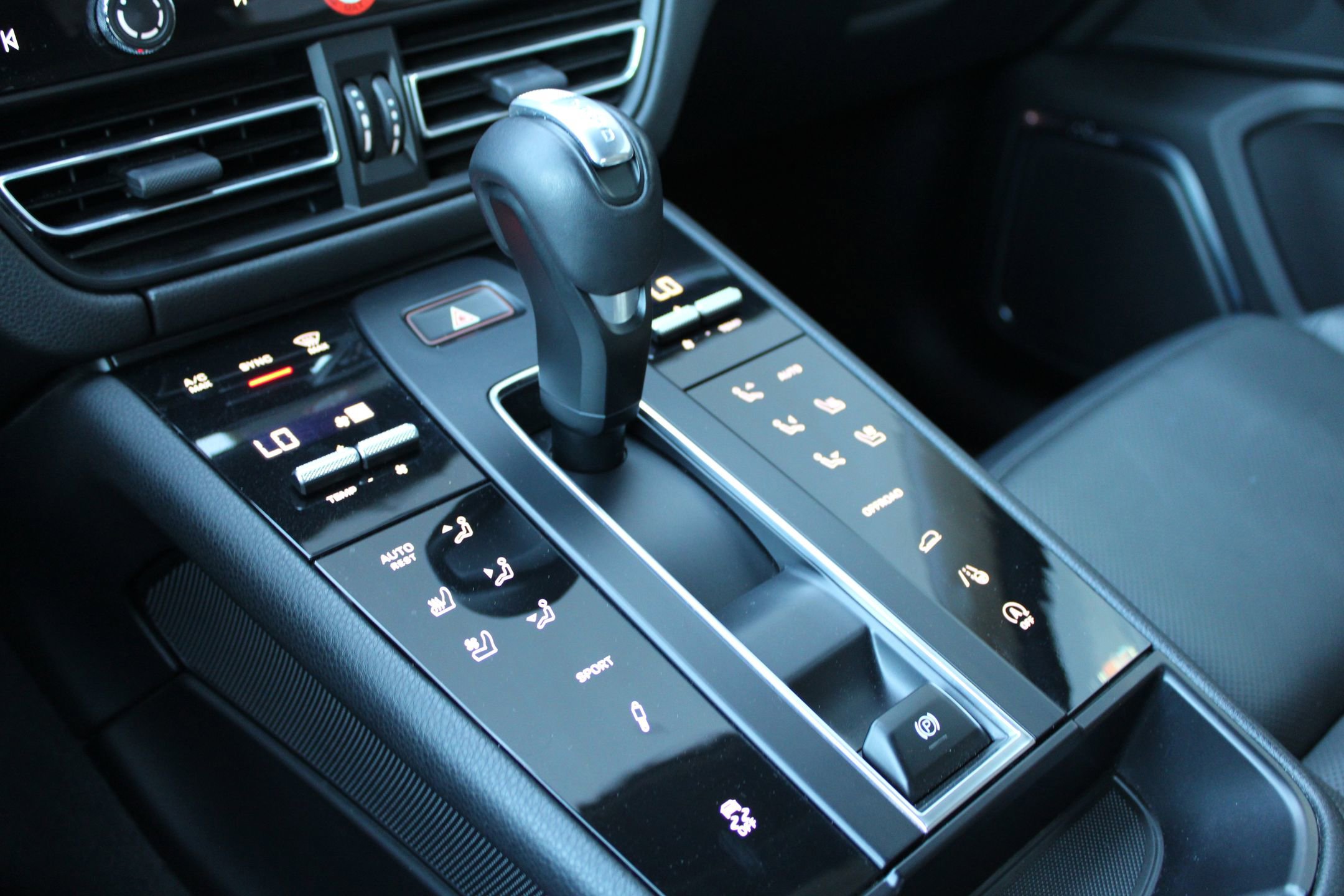 Certified 2023 Porsche Macan S image 21