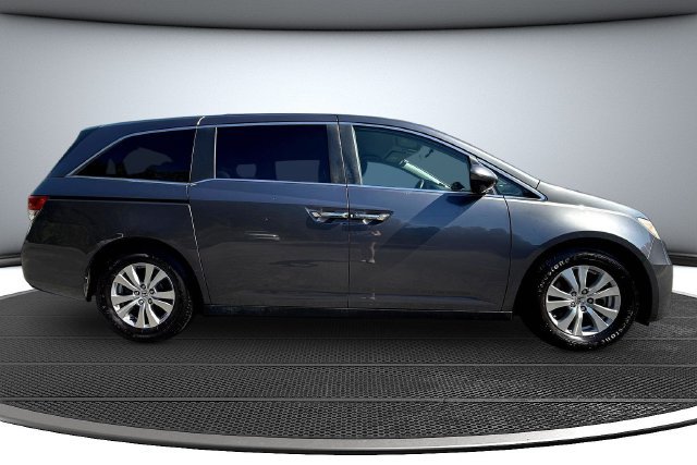 Used 2016 Honda Odyssey SE image 4