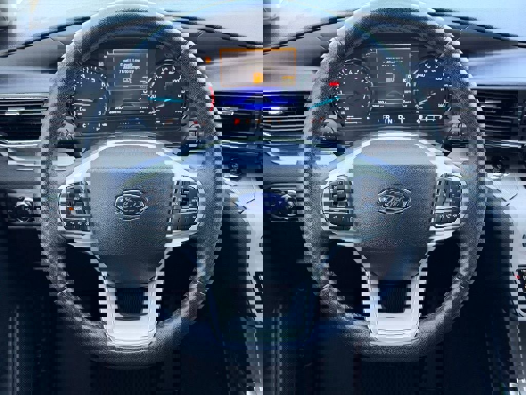 Used 2023 Ford Explorer XLT w/ Equipment Group 202A image 18