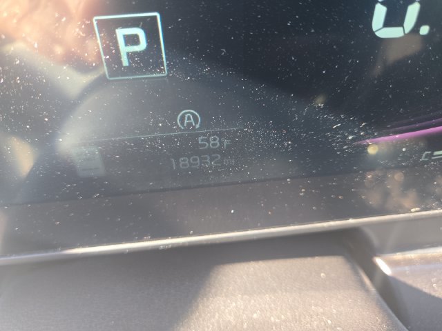 Used 2025 Kia Sportage EX FWD image 3