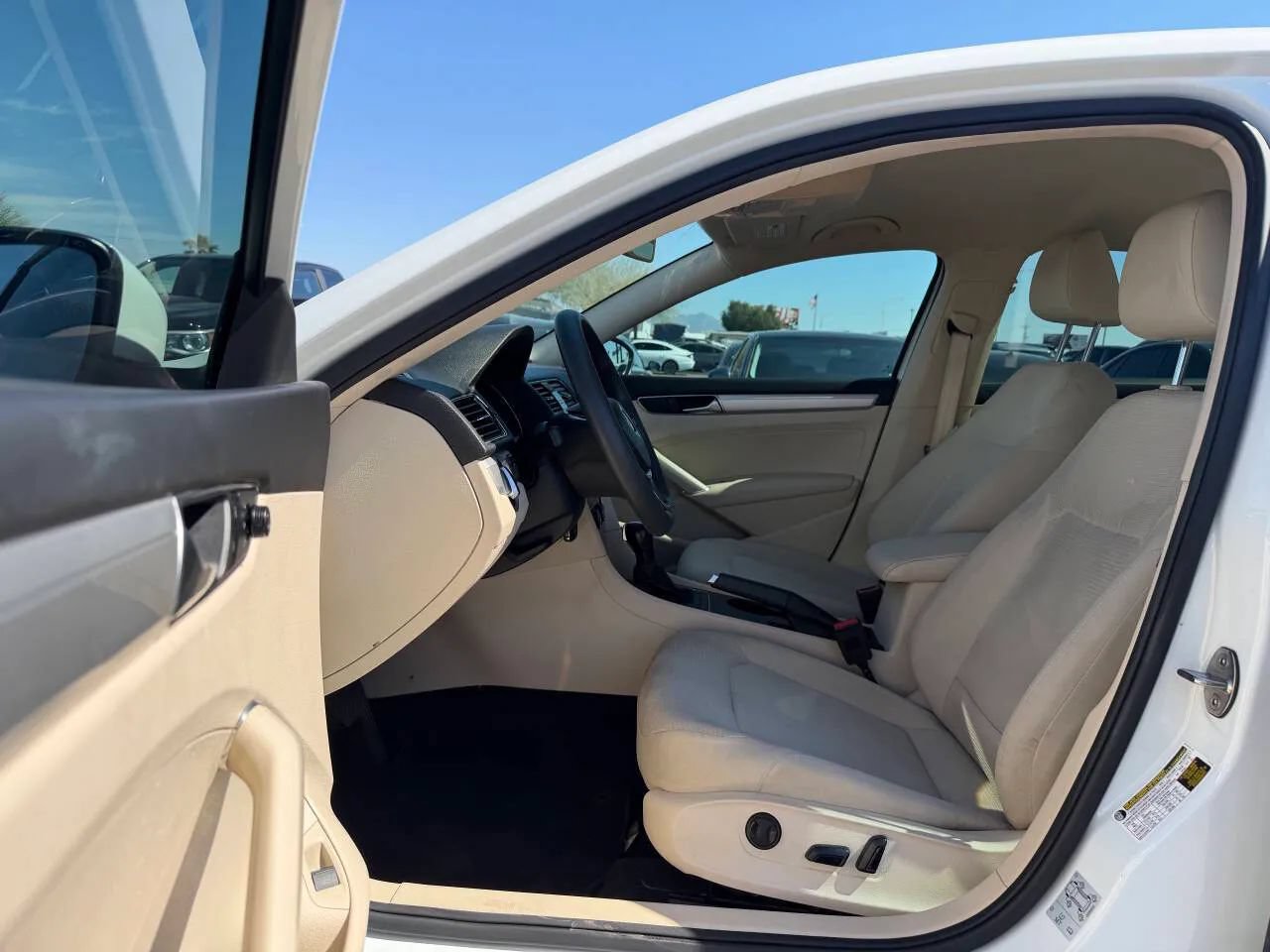 Used 2018 Volkswagen Passat 2.0T S FWD image 16