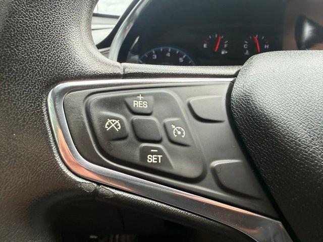 Used 2018 Chevrolet Malibu LT FWD image 16