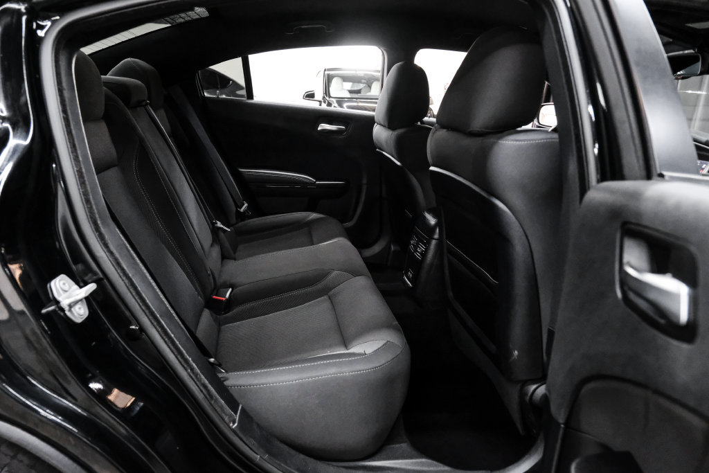 Used 2019 Dodge Charger SXT w/ Blacktop Package AWD/4WD image 47