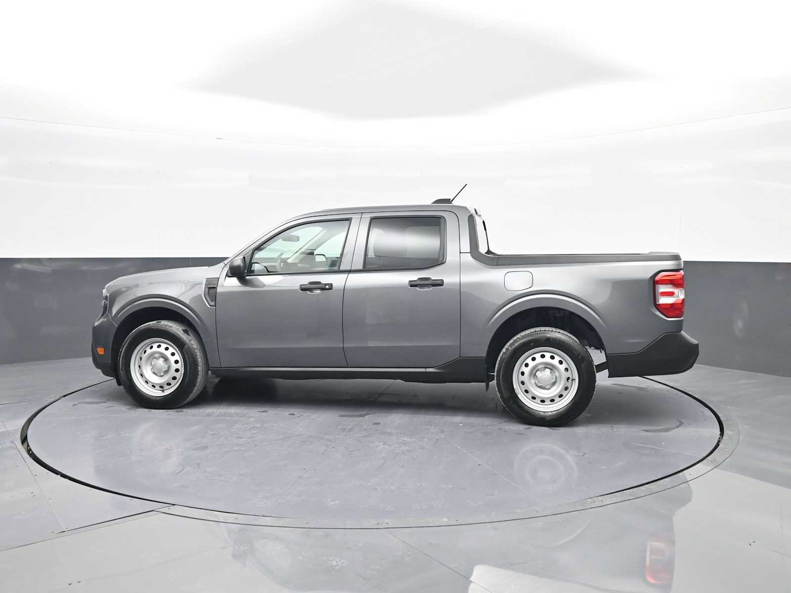 Used 2025 Ford Maverick XL w/ Equipment Group 102A image 5