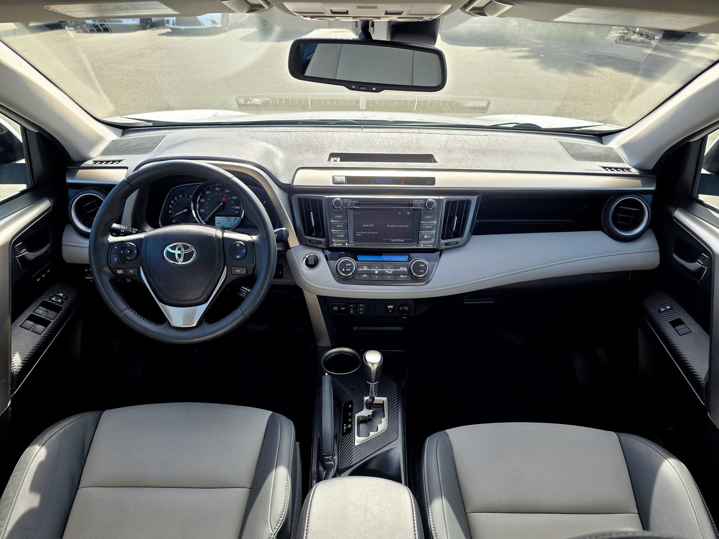 Used 2014 Toyota RAV4 Limited w/ Technology Package AWD/4WD image 18