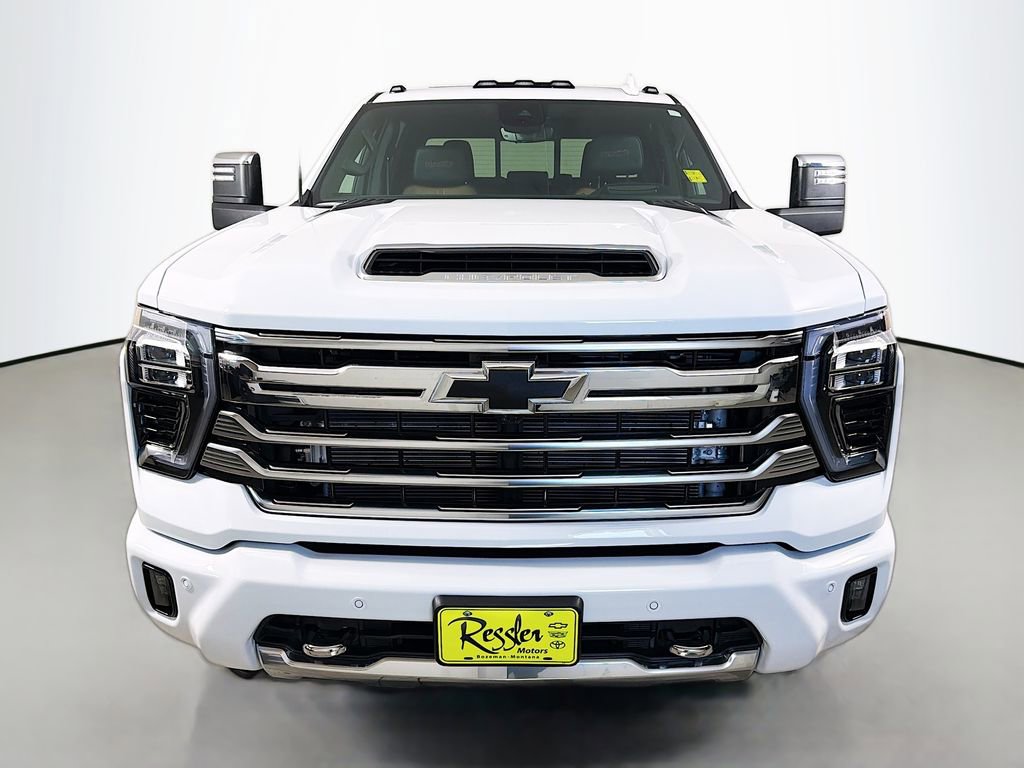 Used 2026 Chevrolet Silverado 3500 High Country w/ Technology Package AWD/4WD image 2