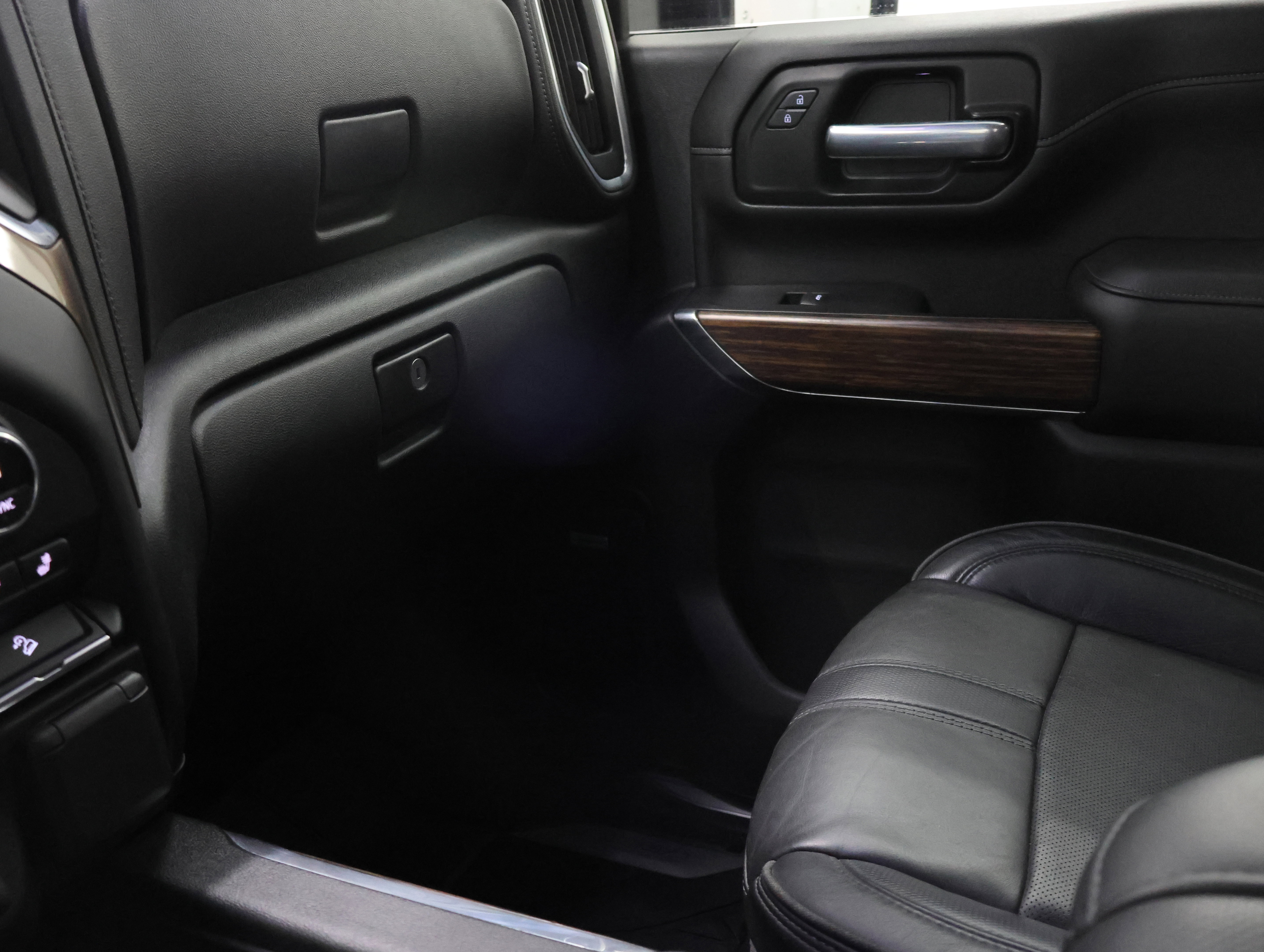 Used 2021 Chevrolet Silverado 2500 High Country w/ Z71 Off-Road Package image 13