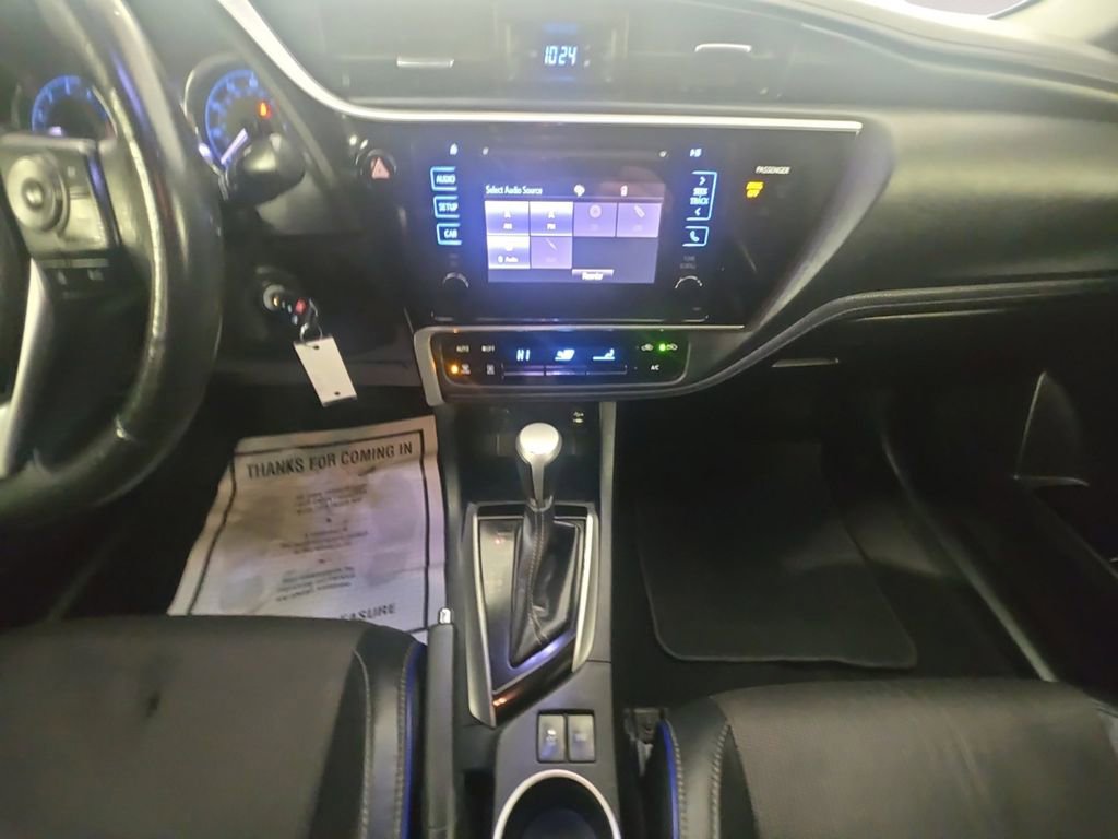 Used 2017 Toyota Corolla SE w/ Carpet Mat Package (TMS) FWD image 11