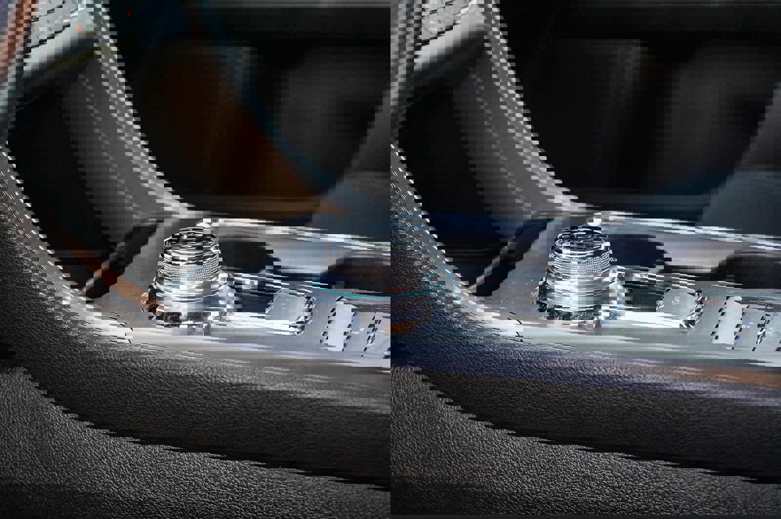 Used 2020 Ford Fusion SE image 21