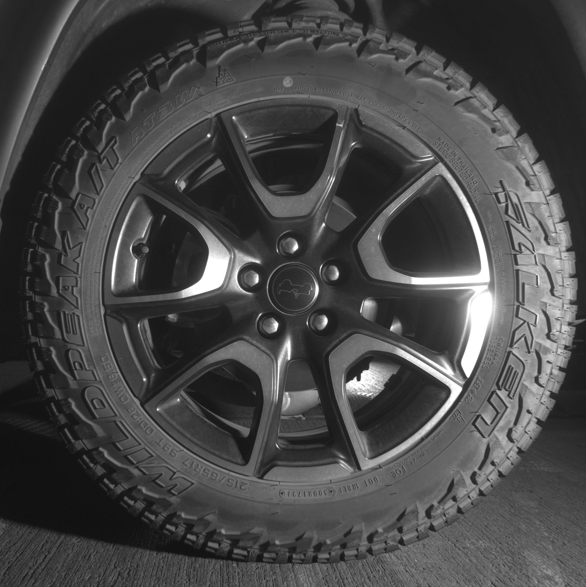 Used 2025 Jeep Compass Trailhawk image 14