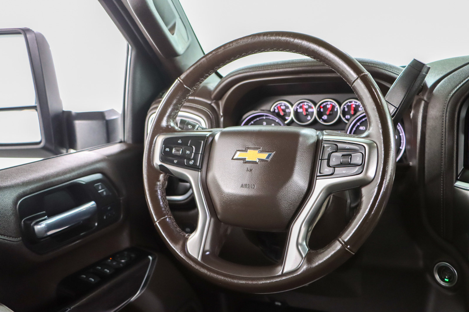 Used 2022 Chevrolet Silverado 2500 LTZ w/ Z71 Off-Road Package AWD/4WD image 12