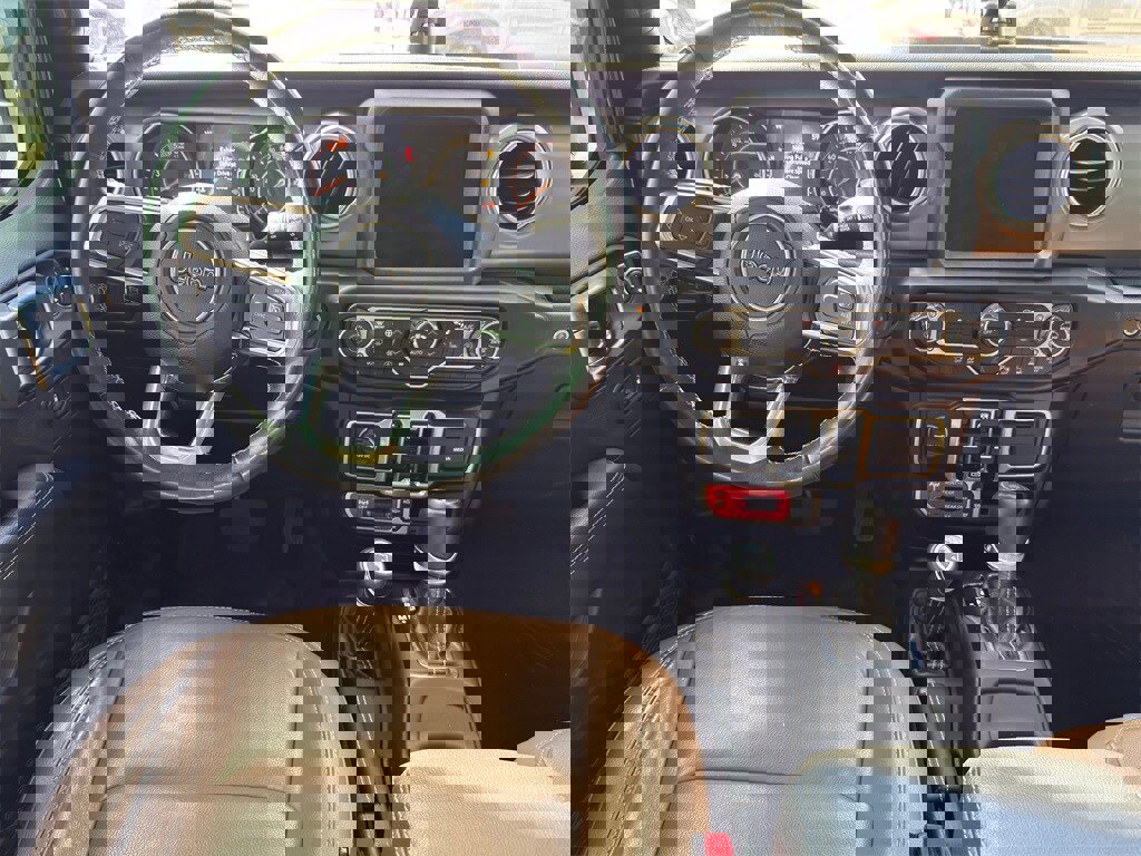 Used 2023 Jeep Wrangler Unlimited Rubicon w/ LED Lighting Group image 29