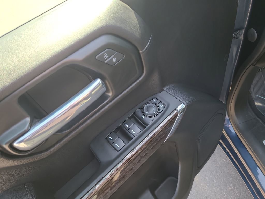 Used 2021 Chevrolet Silverado 1500 LT image 22