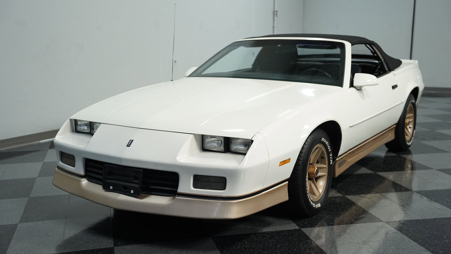 Used 1988 Chevrolet Camaro LT image 16