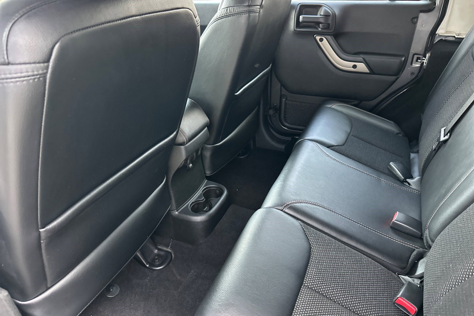 Used 2017 Jeep Wrangler 75th Anniversary image 15