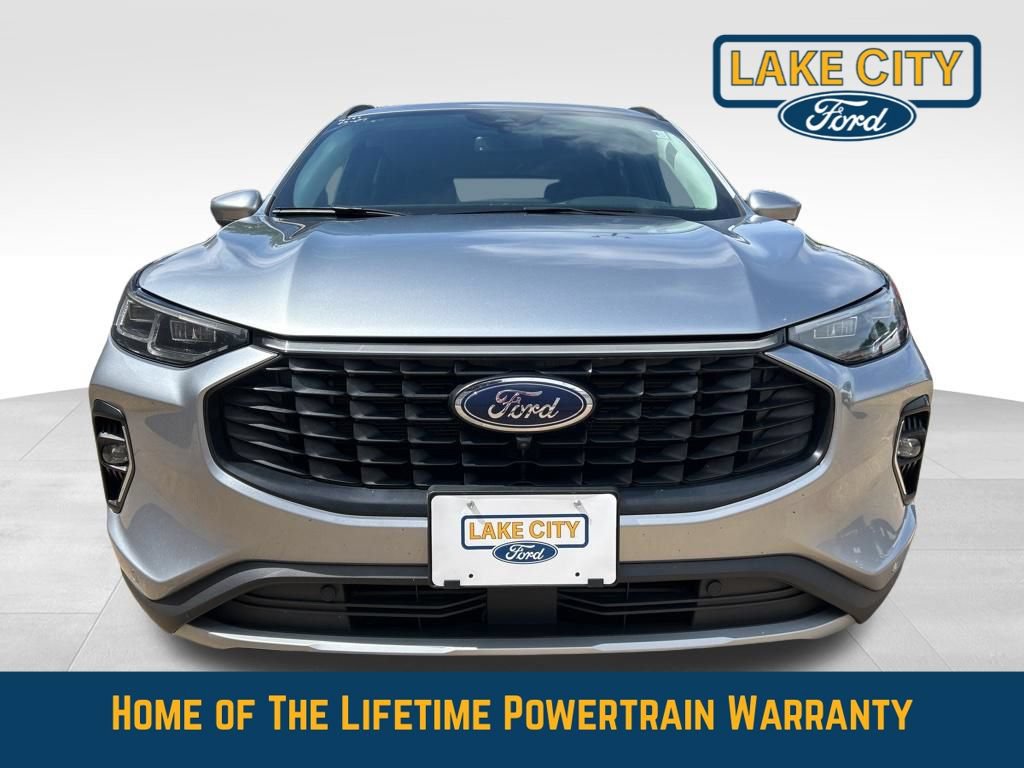 Used 2023 Ford Escape Platinum AWD/4WD image 9