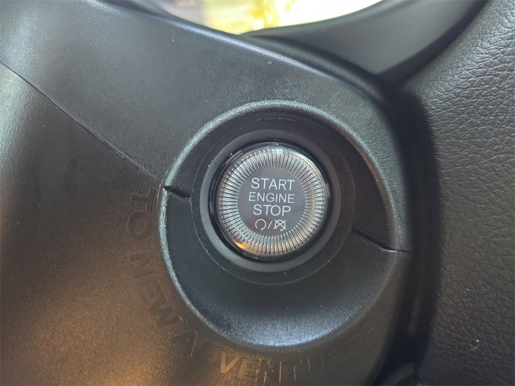 Used 2023 Jeep Renegade Trailhawk w/ Trailhawk Elite Group image 23