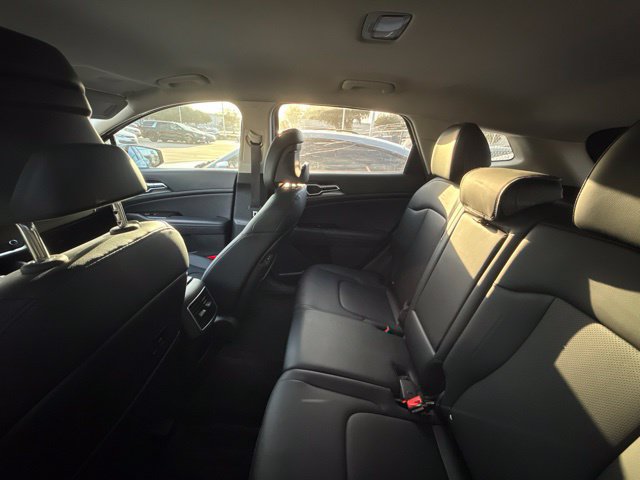 Used 2024 Kia Sportage EX FWD image 8