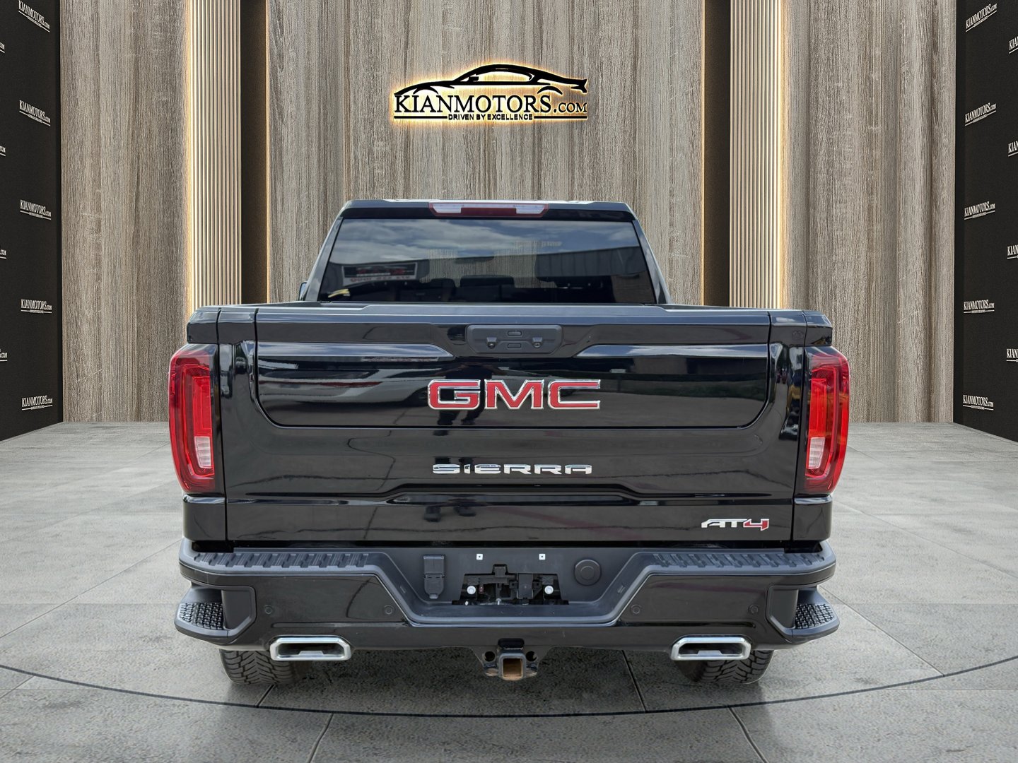 Used 2024 GMC Sierra 1500 AT4 image 7