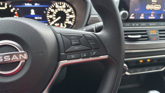 Used 2023 Nissan Altima 2.5 SV image 16
