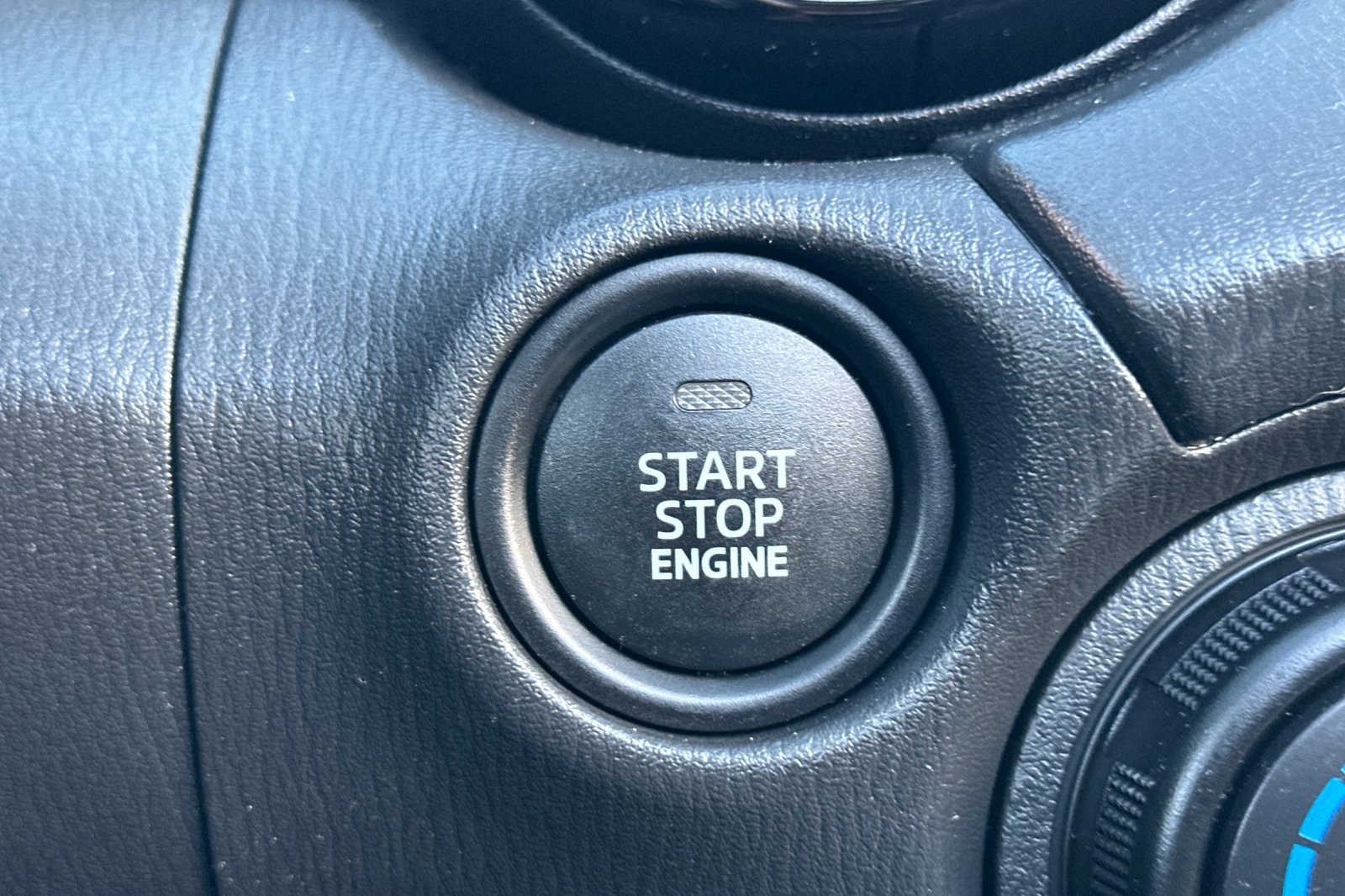 Used 2022 MAZDA MX-5 Miata Sport image 34