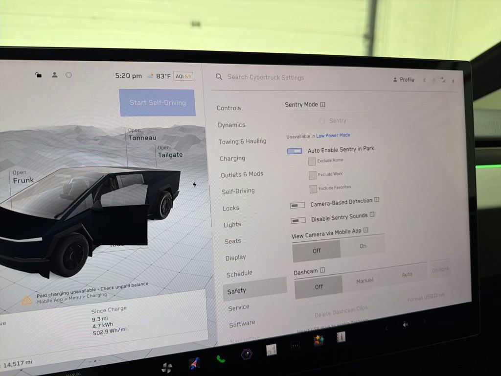 Used 2024 Tesla Cybertruck AWD Crew Cab image 32