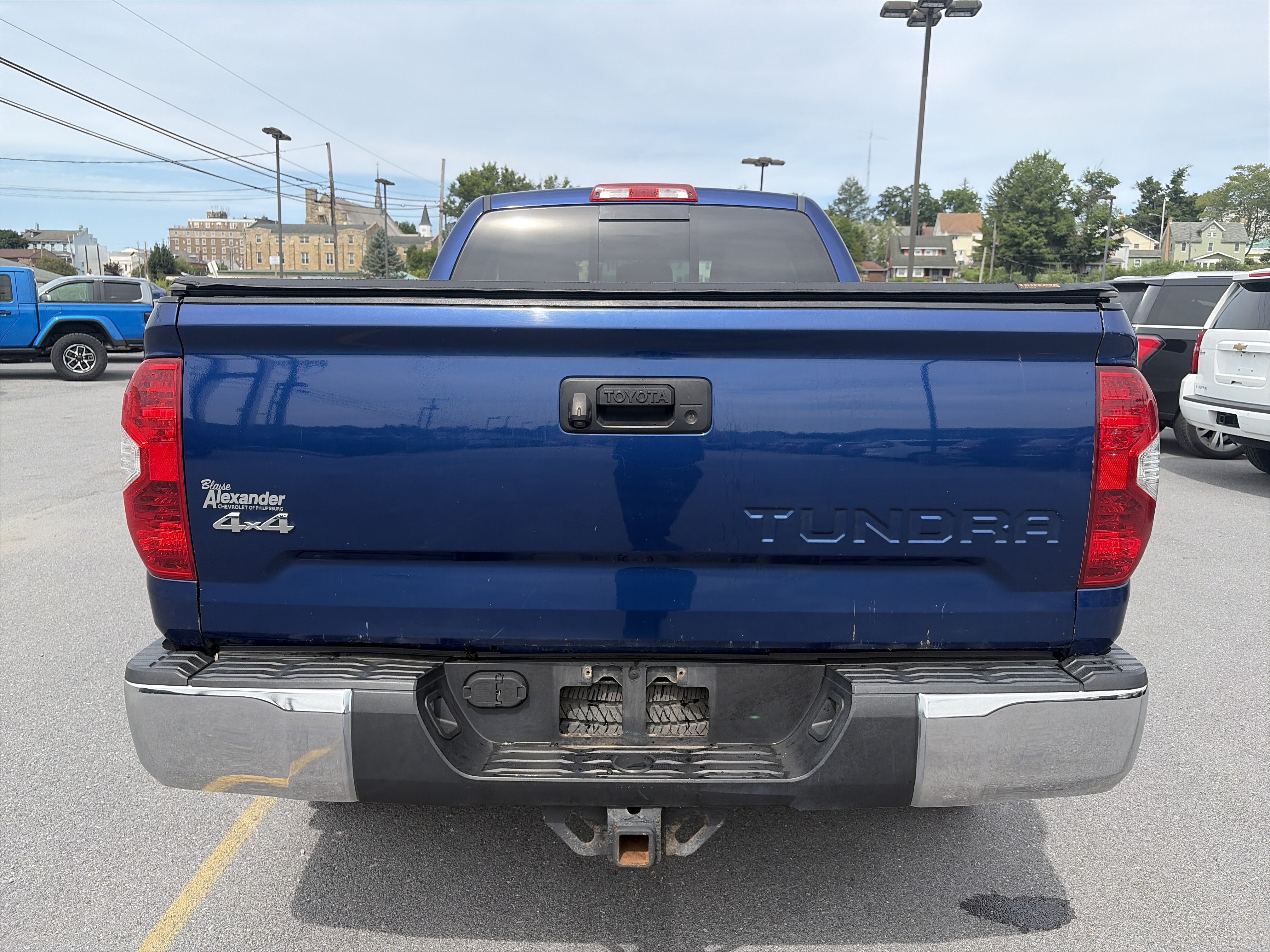 Used 2014 Toyota Tundra SR5 w/ SR5 Upgrade Package AWD/4WD image 14