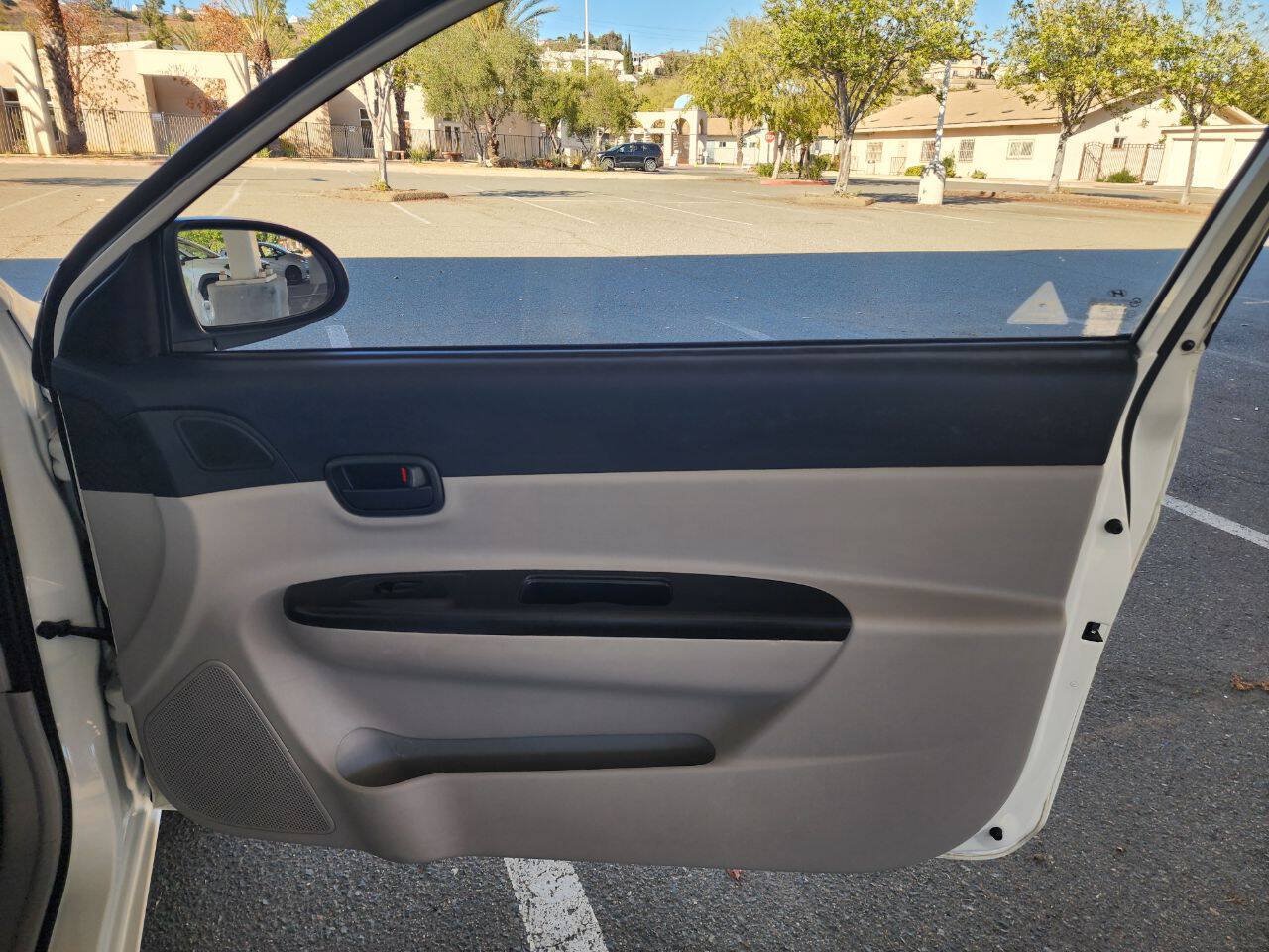 Used 2007 Hyundai Accent GS FWD image 30