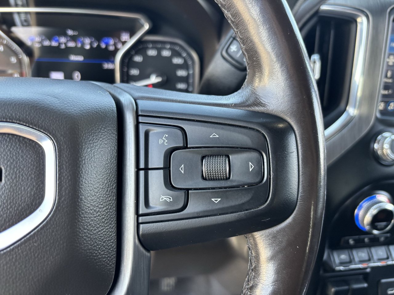 Used 2020 GMC Sierra 1500 Denali w/ Denali Ultimate Package AWD/4WD image 27