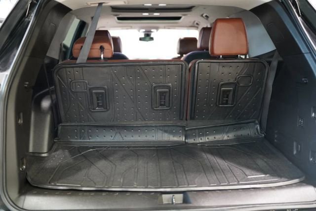 Used 2021 Chevrolet Traverse High Country w/ LPO, Floor Liner Package FWD image 48