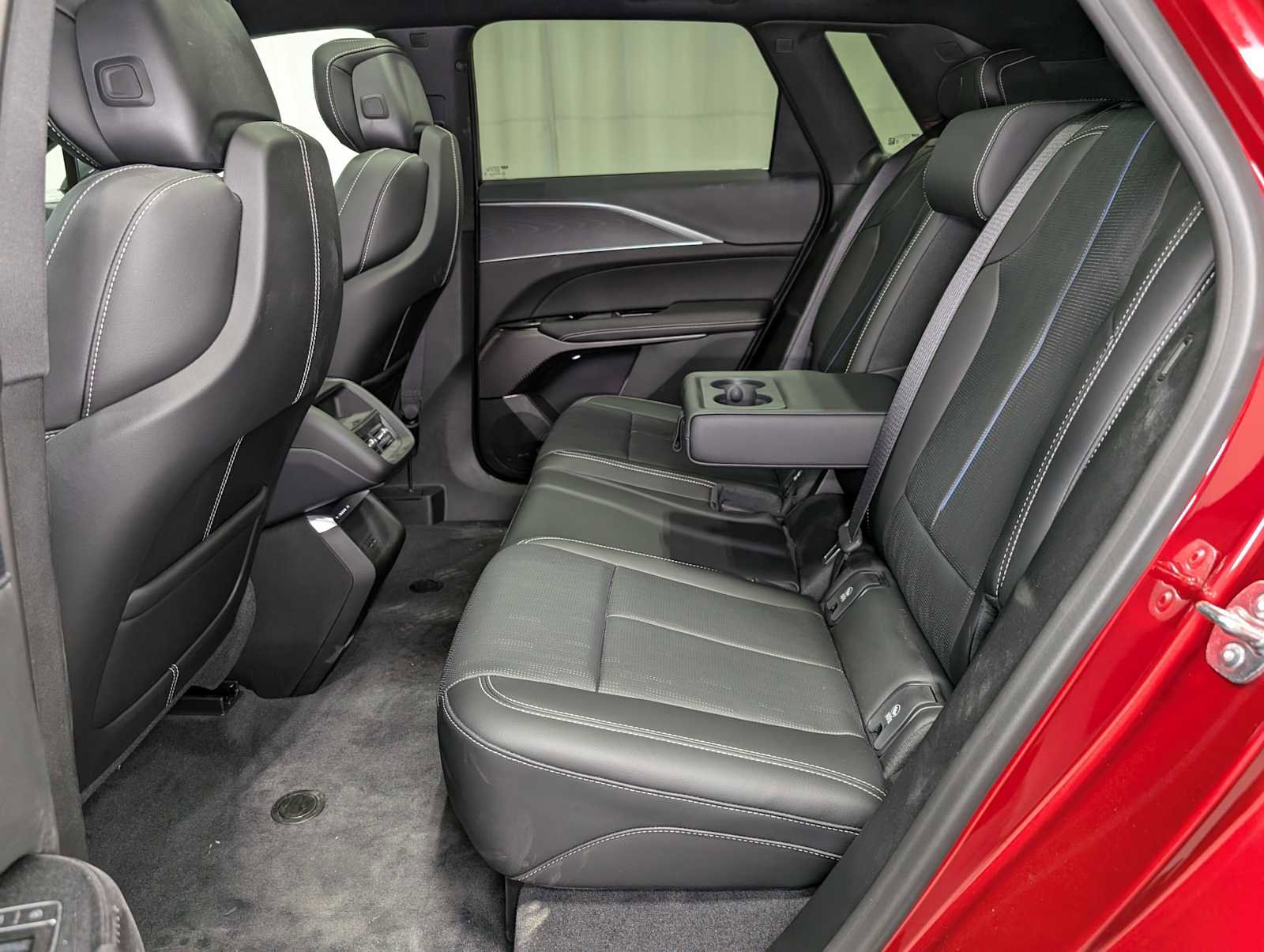 New 2025 Cadillac Lyriq Luxury image 21