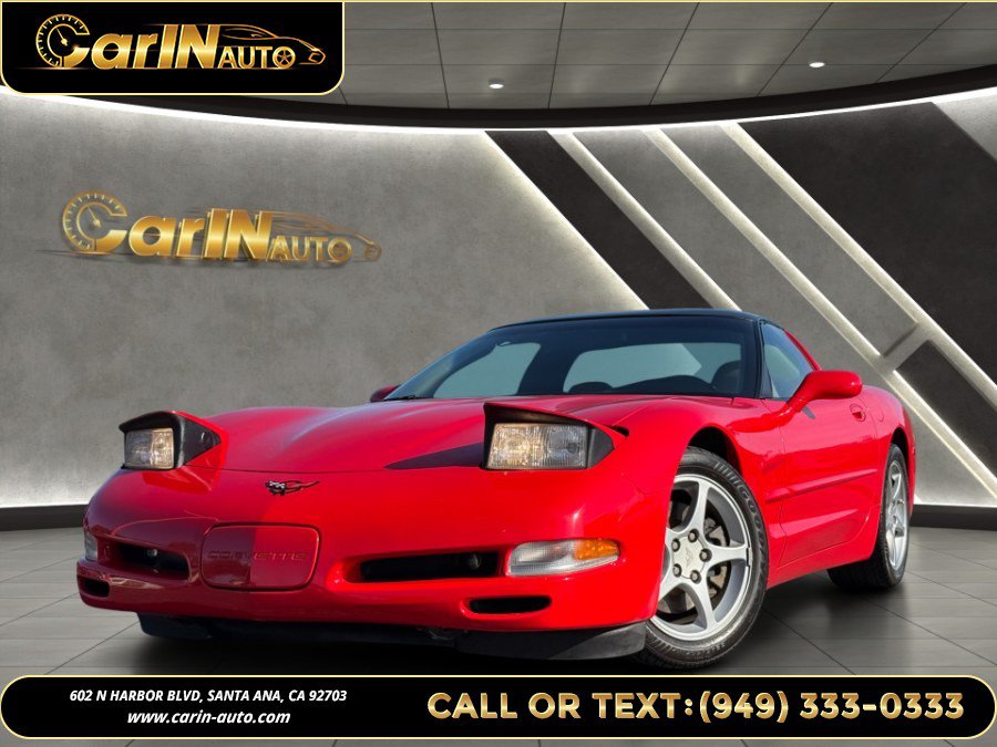 Used 2001 Chevrolet Corvette Coupe w/ Preferred Equipment Group1 RWD image 2