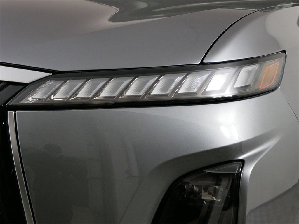 New 2025 INFINITI QX80 Sensory image 9