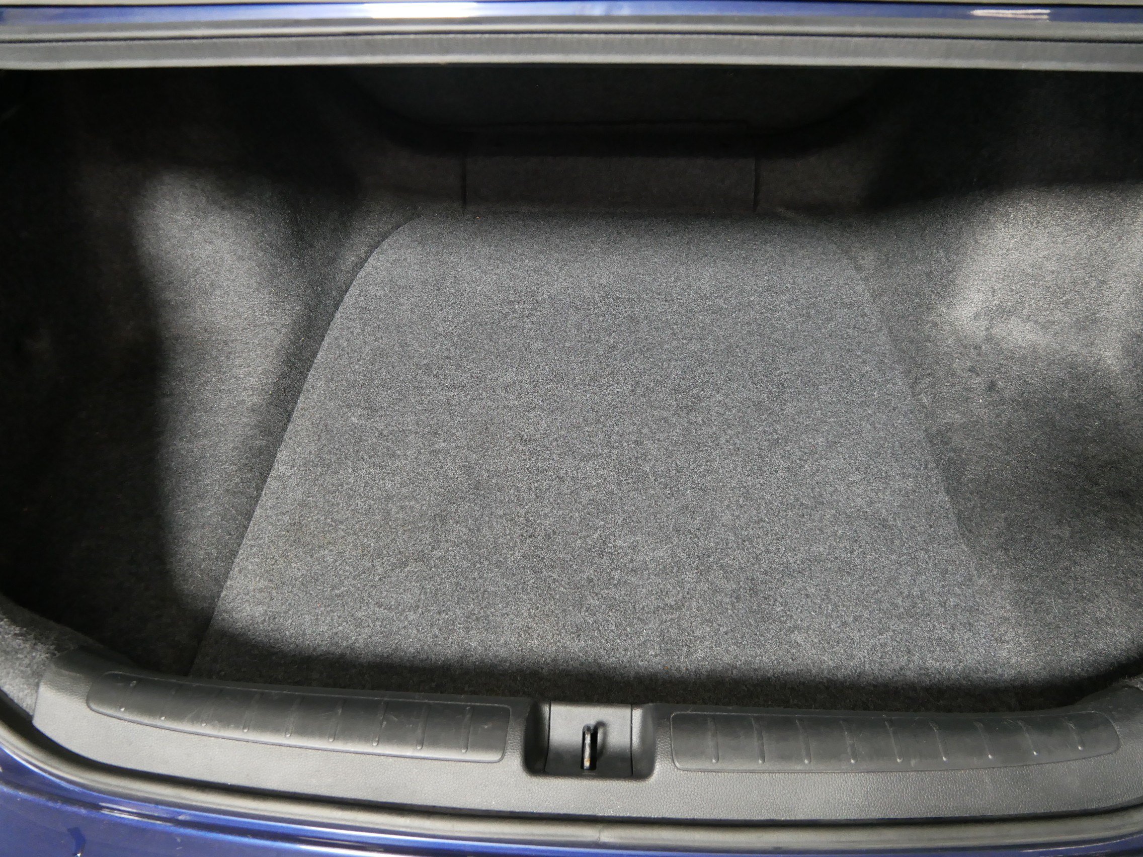 Used 2019 Honda Accord LX image 18