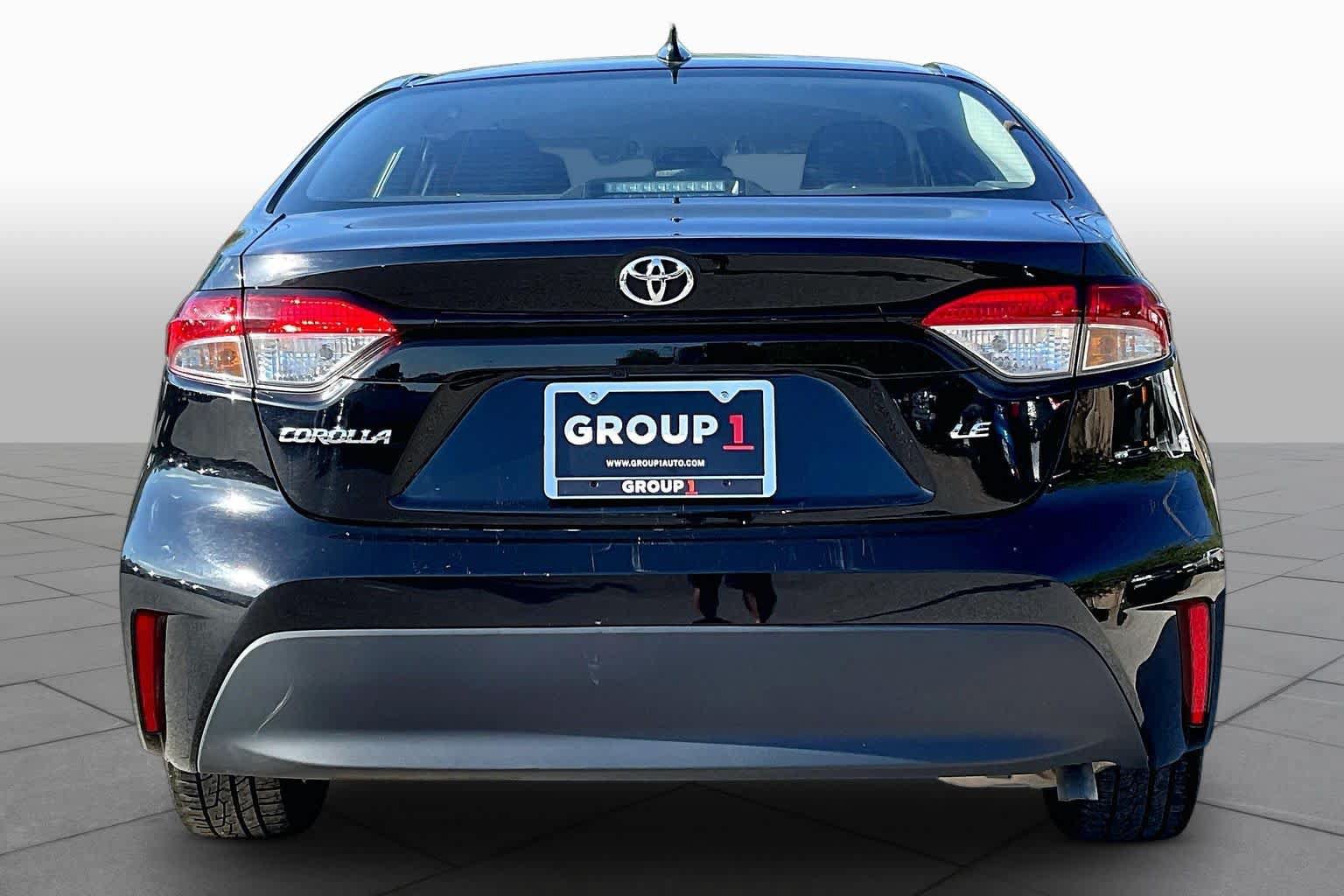 Used 2025 Toyota Corolla LE FWD image 5